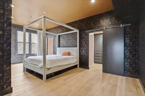 Primary suite