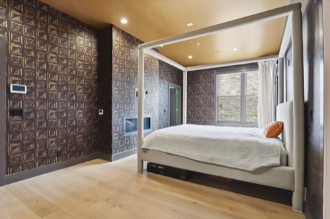 Primary suite